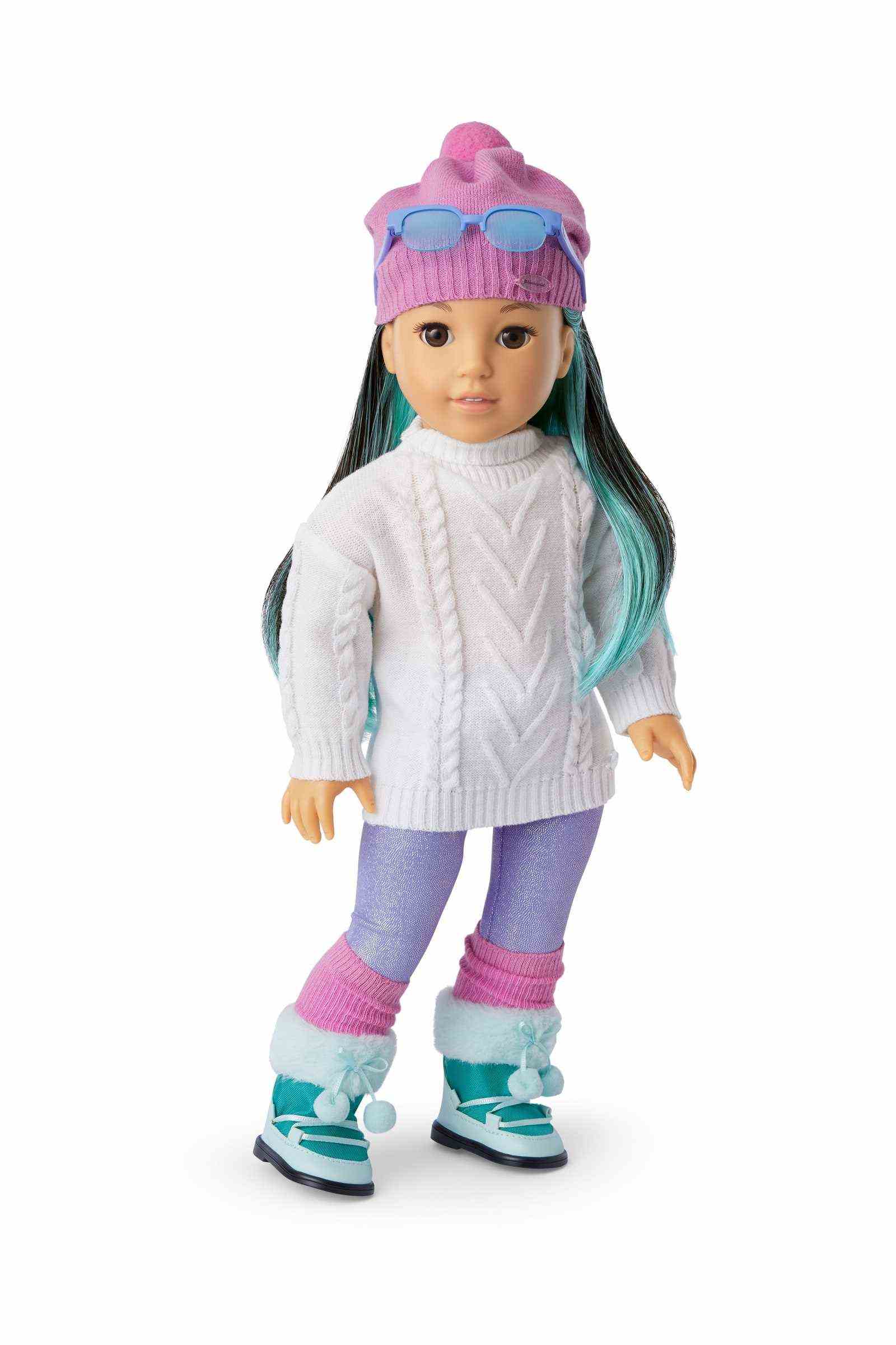 American Girl Doll Corinne auf weißem Hintergrund