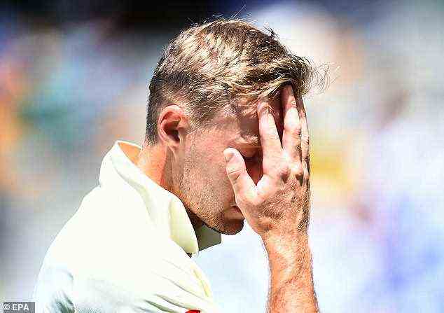 England rutschte am vierten Tag des ersten Ashes-Tests schwach zu einer Niederlage mit neun Wickets ab