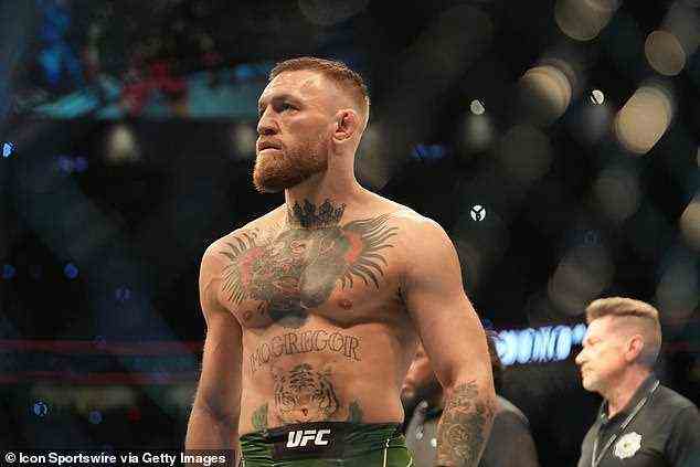 Conor McGregor verschwendete wenig Zeit damit, Dustin Poirier nach seiner UFC 269-Niederlage zu verprügeln