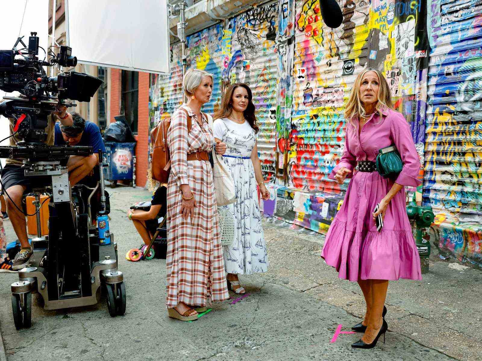 Sarah Jessica Parker Kristin Davis und Cynthia Nixon am Set der HBO Max-Reboot-Serie „Sex and the City“