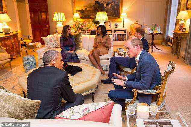 Prinz William, 39, und Kate (im Bild 2016, als das Paar US-Präsident Barack Obama und First Lady Michelle bei sich zu Hause empfing), 38, leben mit ihren Kindern im Privathaus ¿ Nummer 1A - wenn sie in London bleiben