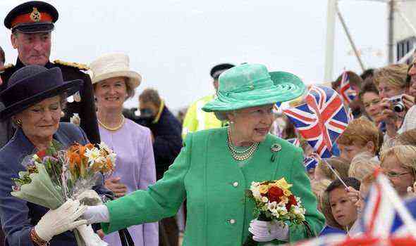 Lady Farnham: Die enge Freundin und Vertraute der Queen ist leider im Alter von 90 Jahren gestorben