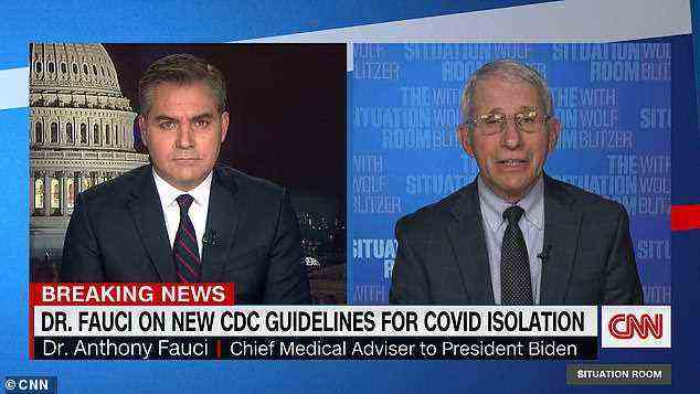 Am Sonntag sagte Dr. Anthony Fauci, er erwarte, dass die CDC ihre Isolationsrichtlinien für Amerikaner, die an Covid erkranken, weiter aktualisiert – möglicherweise einschließlich eines negativen Tests, um die Isolation zu verlassen