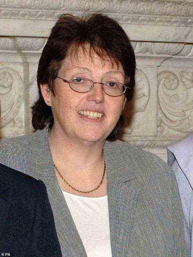 Kontaktaufnahme: Sie gab bekannt, dass sie mit der Labour-Abgeordneten Rosie Cooper (im Bild 2006) über die Eröffnung der Debatte im Parlament gesprochen hat