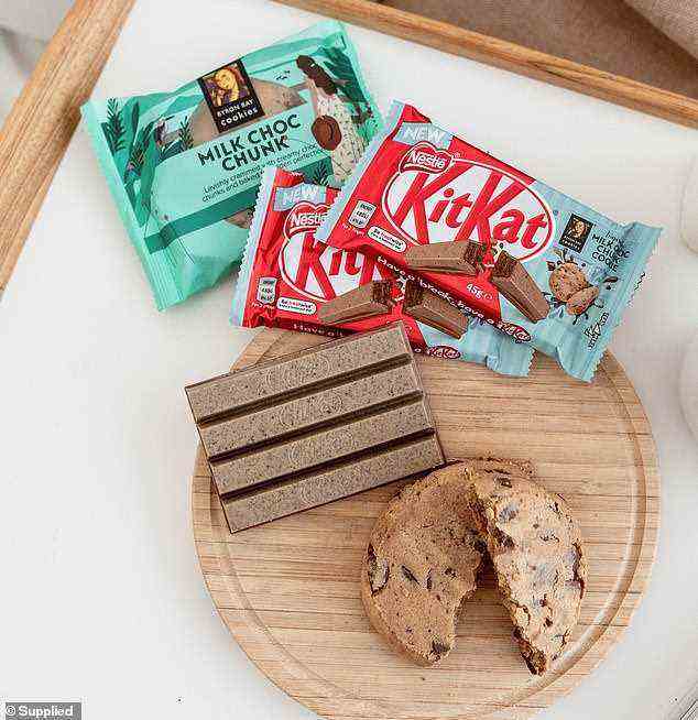 Der brandneue „KitKat Inspired by Byron Bay Cookies – Milk Choc Chunk“-Geschmack wird die fanatischsten Keksliebhaber begeistern, der Riegel besteht aus knusprigen Waffelfingern, die mit köstlicher weißer Schokolade überzogen und mit Byron Bay-Keksstücken auf Milchschokoladenbasis belegt sind