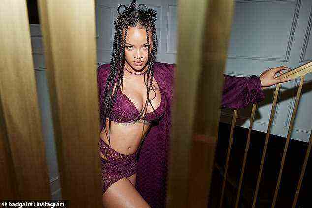 Darauf: Zusätzlich zu ihrer Romanze mit dem Rapper war Rihanna mit dem Wachstum von Savage x Fenty beschäftigt und sie hat kürzlich ihre neue Dessous-Kollektion 2022 in knisternden neuen Instagram-Profilen modelliert