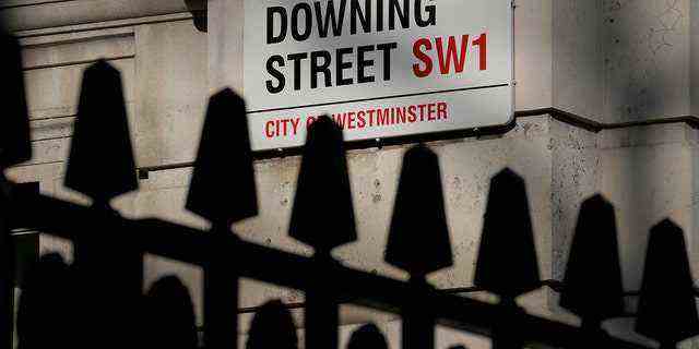 Das Straßenschild an der Downing Street in London, 17. Januar 2022.