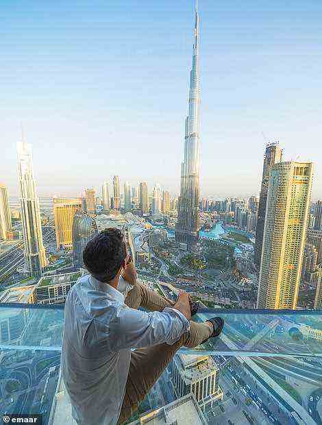Das Sky Views Dubai des Immobilienentwicklers Emaar befindet sich in der 52. und 53. Etage des ikonischen Address Sky View Hotels mit zwei Türmen