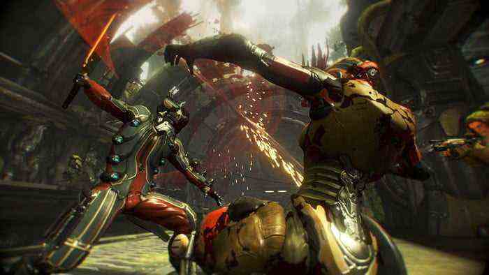 Players duel in Warframe with swords.