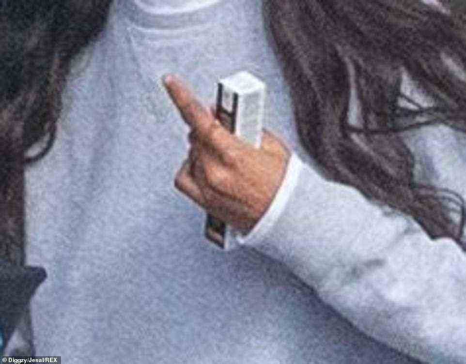 Malia was seen holding what appeared to be a Hyppe Max Flow disposable nicotine vape when she left the shop