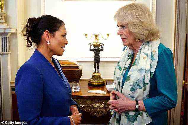 Camilla, 74, die sich seit langem für Opfer häuslicher Gewalt einsetzt, wurde heute Nachmittag von Innenministerin Priti Patel im Clarence House zum Empfang begleitet