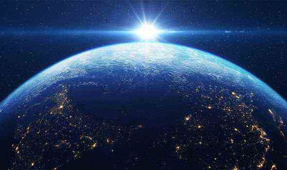 Erde: Planeten sind rund, weil die Schwerkraft von allen Seiten nach außen zieht