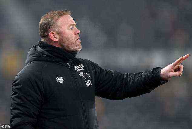 Wayne Rooney (oben) soll Rafa Benitez als Trainer von Everton ersetzen