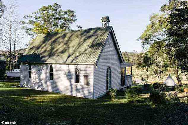 Die vor etwa 140 Jahren erbaute Kirche liegt auf einem Hügel mit Blick auf den unberührten Busch in Lower Portland, etwa 80 km nordwestlich von Sydney