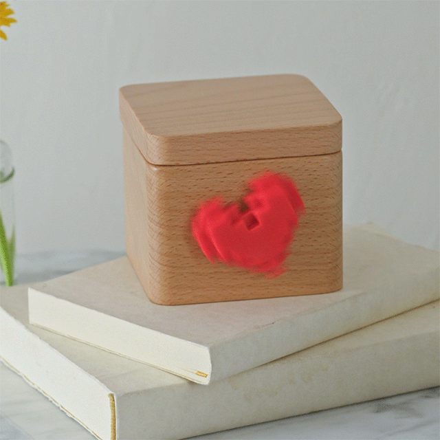 Love-Box-Herz-Messenger-Box-uncommon-goods