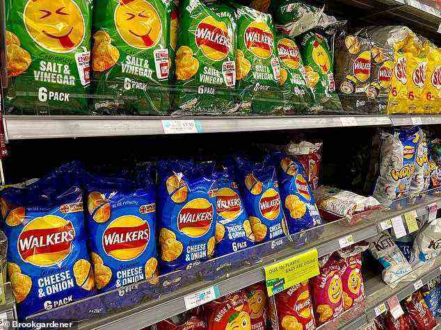 PepsiCo, dem britische Marken wie Walkers Chips gehören, hat Pläne angekündigt, bis 2030 in allen Chips- und Snackpackungen 100 Prozent recycelte oder erneuerbare Inhaltsstoffe zu verwenden