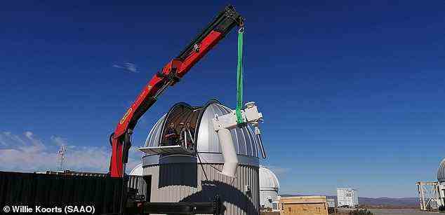 Sutherland ATLAS-Station während des Baus in Südafrika.  Damit erhöht sich die Gesamtzahl der ATLAST-Teleskope auf vier, die alle 24 Stunden eine vollständige Sicht auf den Himmel ermöglichen