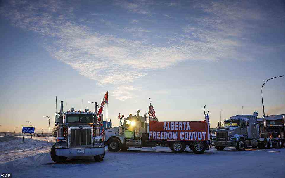 The RCMP moved in on truckers blockading the U.S. border at the town of Coutts but pulled back after clashes with some drivers