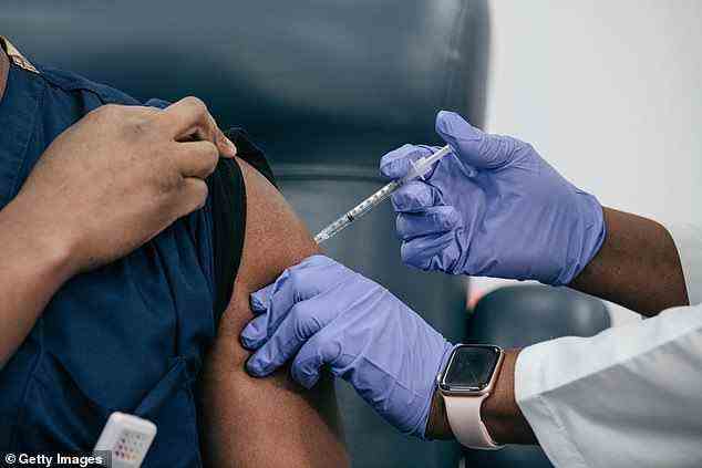 Primärversorgungsquellen haben gewarnt, dass viele Impfungen aufgrund der Verlangsamung der Aufnahme auslaufen werden