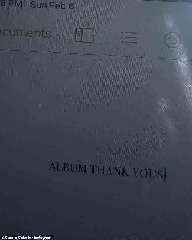 Neues Album: Zu den Spekulationen trug auch ihr vorheriger Beitrag bei, in dem sie zahlreiche Schnappschüsse von einer Wanderung sowie ein Foto einer Notiz auf ihrem Handy mit dem Titel „Album Thank Yous“ teilte [sic]'