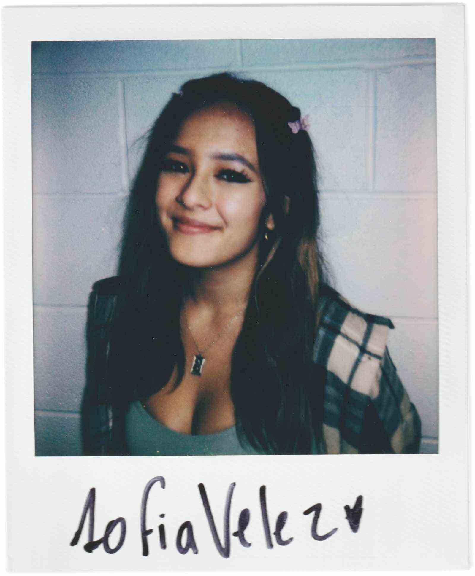 Polaroidporträt von Sofia Velez von der Dunellen High School