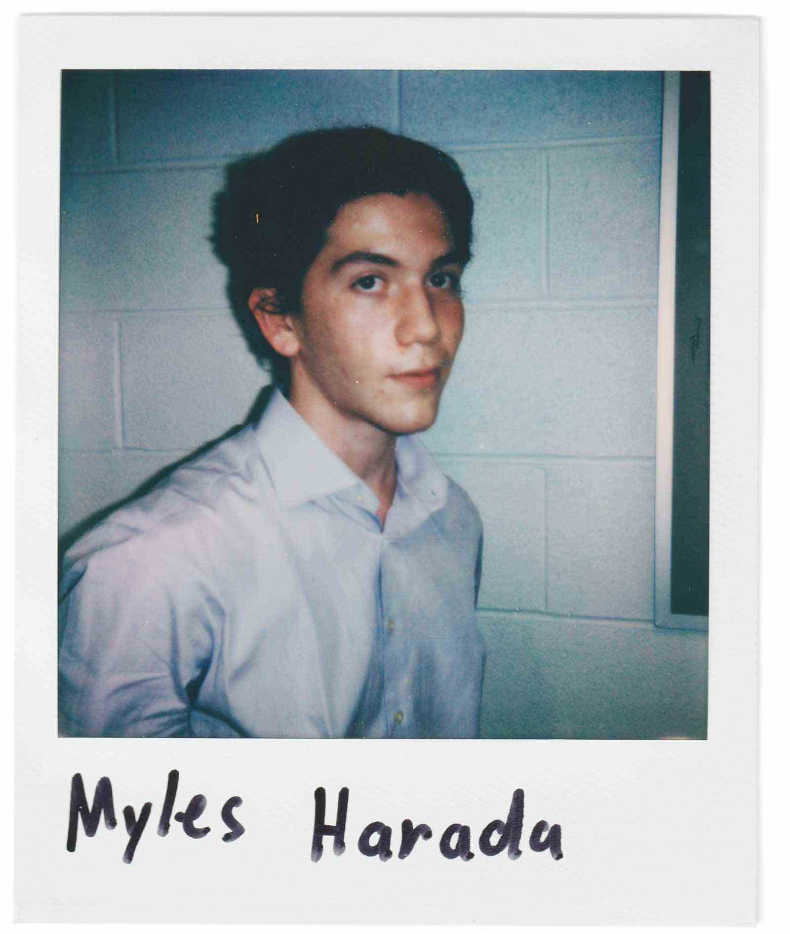 Polaroid-Portrait von Myles Harada von der Dunellen High School