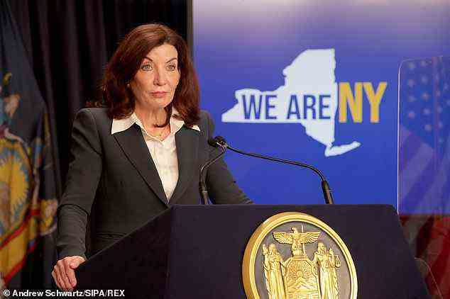 New York Governor Kathy Hochul lifted the statewide indoor mask mandate for indoor businesses on Wednesday but still required schoolchildren to wear them