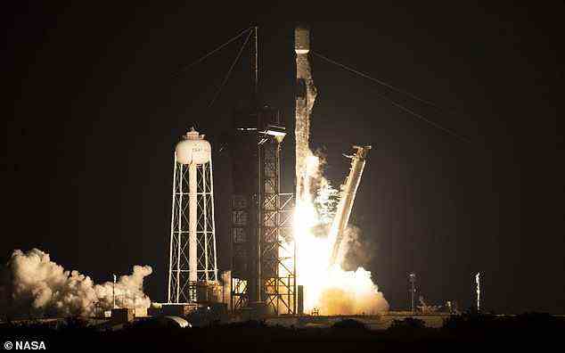 Das weltraumgestützte Observatorium startete am 9. Dezember 2021 von Cape Canaveral, Florida, mit einer SpaceX Falcon 9-Rakete in eine erdnahe Umlaufbahn
