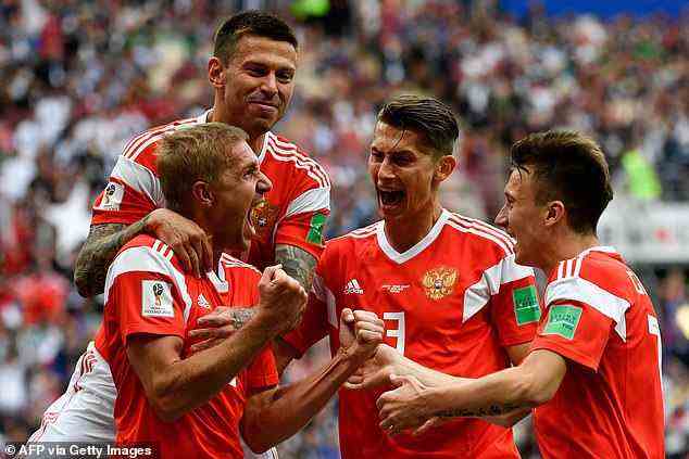Als Teil ihrer Sanktionen hat die FIFA Russland aufgefordert, ihren Teamnamen in R zu ändern