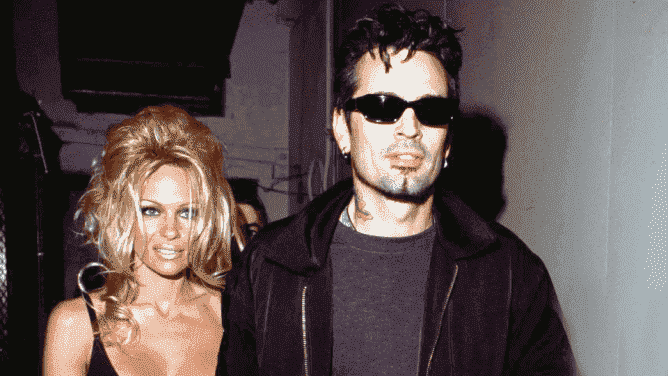 pamela anderson tommy lee Pamela Andersons Vermögen hat nach der Scheidung von Tommy Lee einen Schlag erlitten – hier ist, was sie jetzt macht