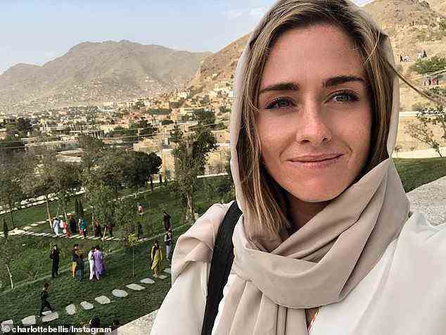 Charlotte Bellis, 35, eine neuseeländische Journalistin, die im Nahen Osten gearbeitet hatte, hatte aufgrund der strengen Covid-Regeln von Jacinda Ardern Schwierigkeiten, nach Hause zurückzukehren, um zu gebären