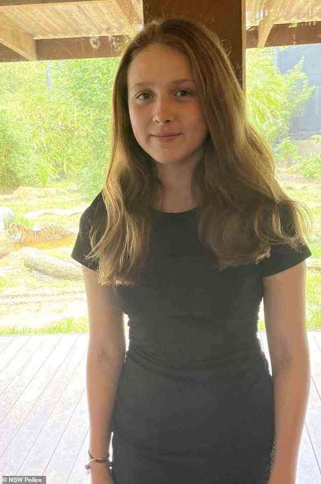 Eine verzweifelte Suche nach der 13-jährigen Alyssa Lawrence, die am Montagnachmittag in Sydneys westlichen Vororten auf dem Heimweg von der Schule verschwand, ist im Gange