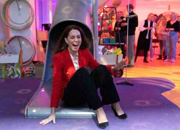 Kate Middleton Nachrichten Outfit Bilder Herzogin Cambridge Stil