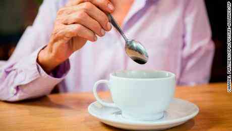 Ihre morgendlichen Tassen Kaffee und Tee könnten mit einem geringeren Schlaganfall- und Demenzrisiko in Verbindung gebracht werden