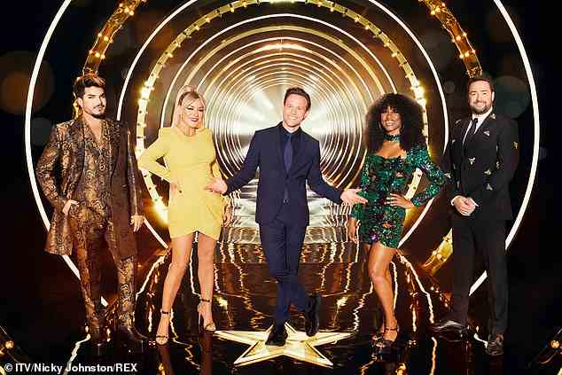 Leinwandstar: Olly moderiert derzeit die neue ITV-Show Starstruck, in der (LR) Adam Lambert, Sheridan Smith, Beverly Knight und Jason Manford als Juroren auftreten