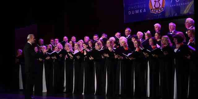 Der Chor besteht aus Laiensängern, die klassische, geistliche und volkstümliche Chormusik, hauptsächlich von ukrainischen Komponisten, aufführen.