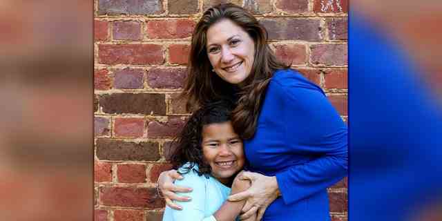 GOP House-Hoffnung Tina Ramirez und ihre Tochter Abigail.