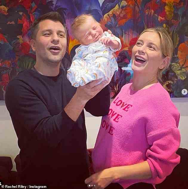 Süß: Rachel brachte im November Tochter Noa zur Welt, ihr zweites Kind mit der Tänzerin Pasha Kovalev, die sie 2013 bei Strictly Come Dancing kennengelernt hatte