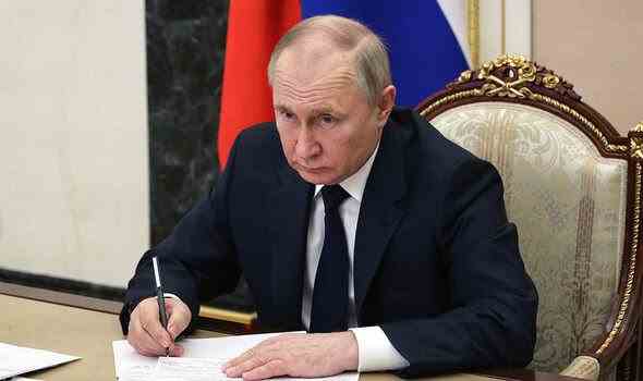Wladimir Putin: Der russische Präsident hat angedeutet, dass er bereit ist, Atomwaffen gegen den Westen einzusetzen