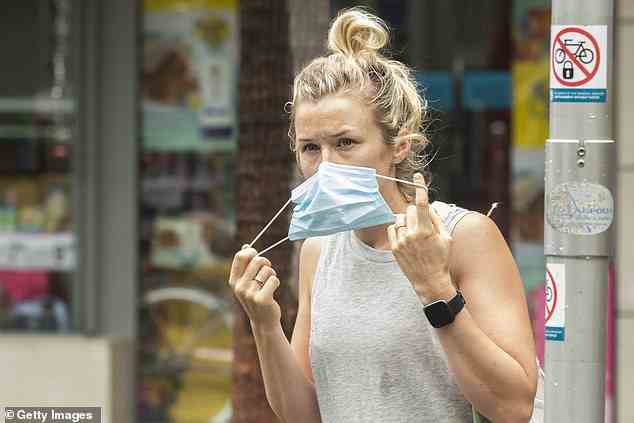 NSW Health empfahl, eine Reihe von Beschränkungen, einschließlich Gesichtsmasken, zurückzubringen, aber der Vorschlag wurde letzte Woche von der Regierung von NSW abgelehnt