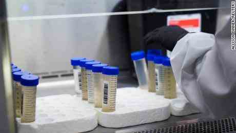 Coronavirus-Abwasserdaten, CDC-Richtlinien können gemischte Signale darüber geben, ob maskiert werden soll