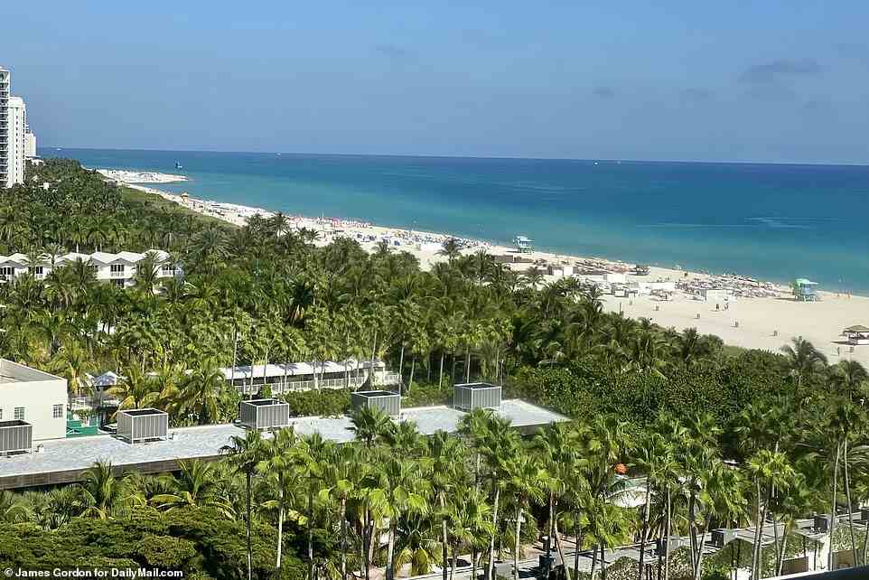 Der Blick auf Miami Beach vom The Ritz-Carlton South Beach, das an der Ecke Lincoln Road und Collins Avenue liegt