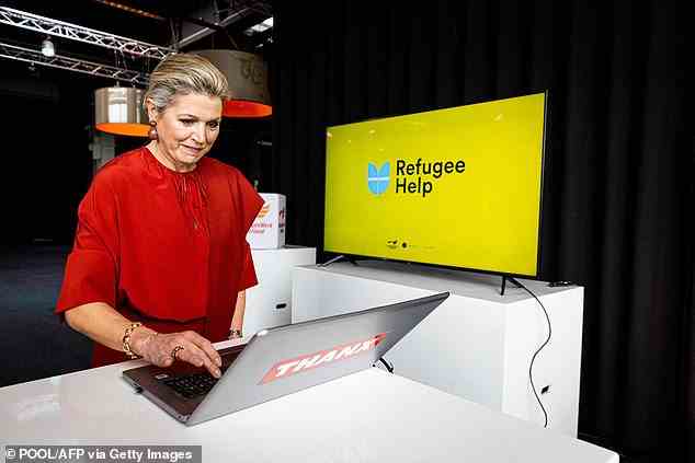 Die niederländische Königin zeigte ihre Unterstützung für die neue Online-Plattform, die ukrainischen Flüchtlingen hilft, Visa in den Niederlanden zu erhalten