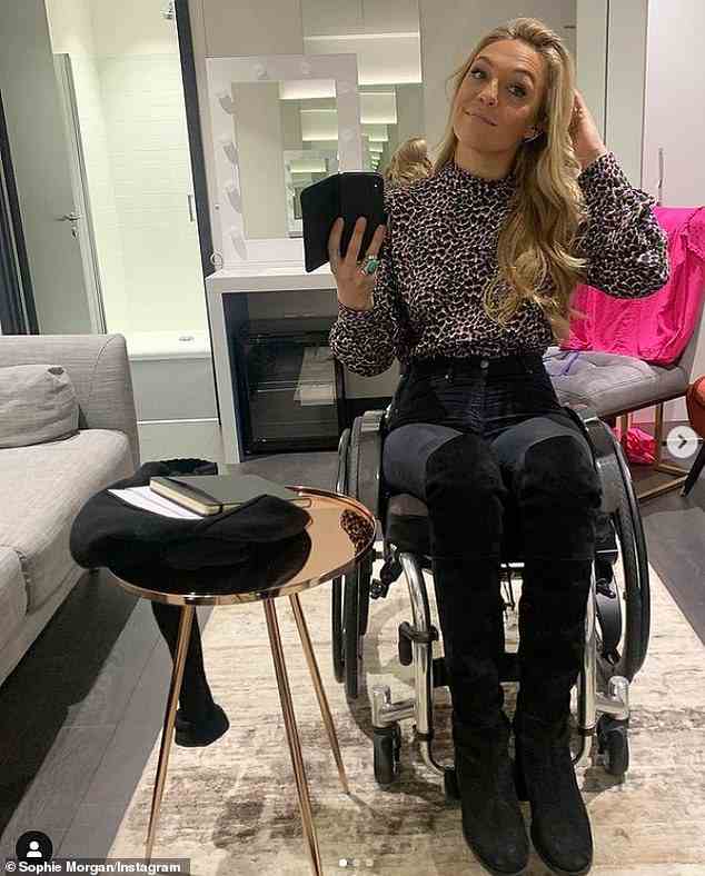 Tough: Sophie blieb an den Rollstuhl gefesselt, nachdem sie 2003 eine T6-Rückenmarksverletzung erlitten hatte, die zu einer Lähmung von der Brust abwärts führte