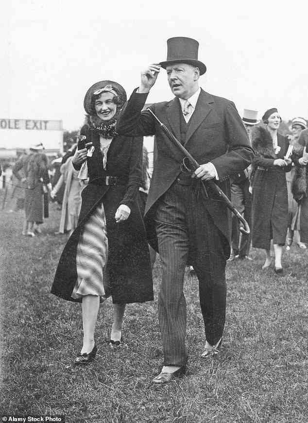 Coco ist 1933 bei den Rennen mit dem Duke abgebildet.