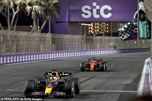 Der niederländische Fahrer (vorne) erholte sich von seiner Enttäuschung in Bahrain und sicherte sich den ersten Platz