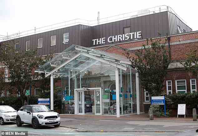 Ein Fabrikarbeiter aus Bromsgrove, Worcestershire, nahm letztes Jahr an einem internationalen Prozess des Christie NHS Foundation Trust in Manchester teil (Bild).