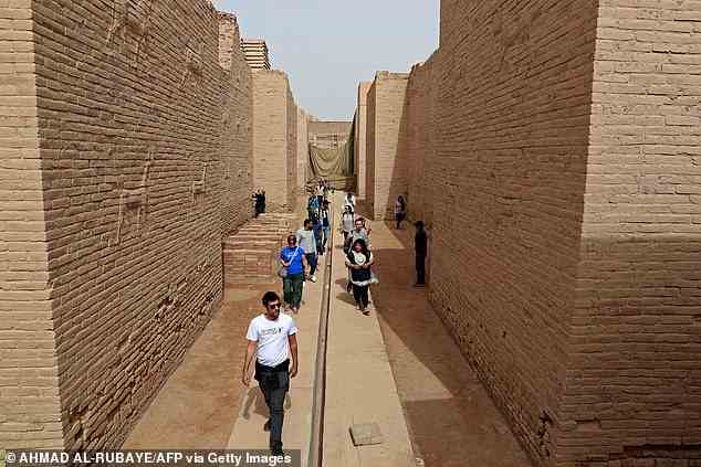 Die antike Stadt Babylon (im Bild) liegt etwa 100 km südlich der irakischen Hauptstadt Bagdad