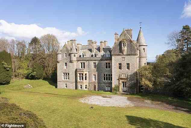 Ihr nächstes Zuhause?  Orchardton Castle ist ein einzigartiges denkmalgeschütztes schottisches Schloss
