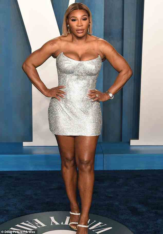 After-Party: Serena Williams trug am Sonntag ein silbernes Minikleid zur Oscar-Party der Vanity Fair im Wallis Annenberg Center for the Performing Arts in Beverly Hills, Kalifornien